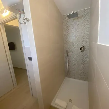 Marina Bay Luxury Bed & Breakfast